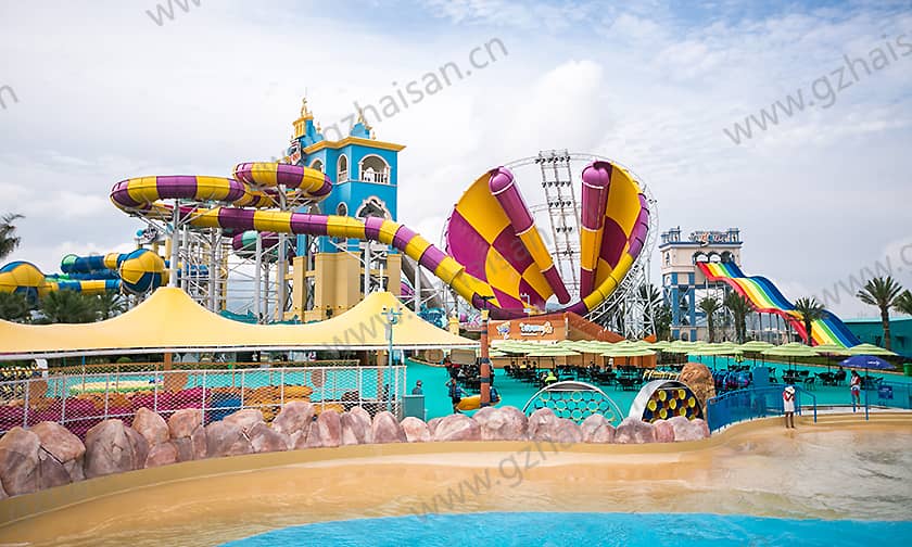 浙江宁波大目湾阿拉的海水上乐园超级龙卷风水滑道