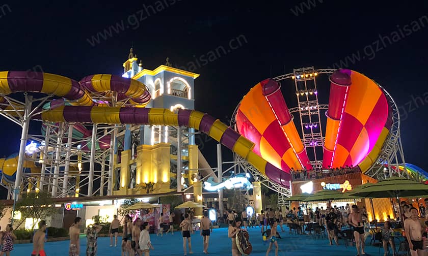 超级龙卷风水滑道提供了一种新的、刺激的水上体验