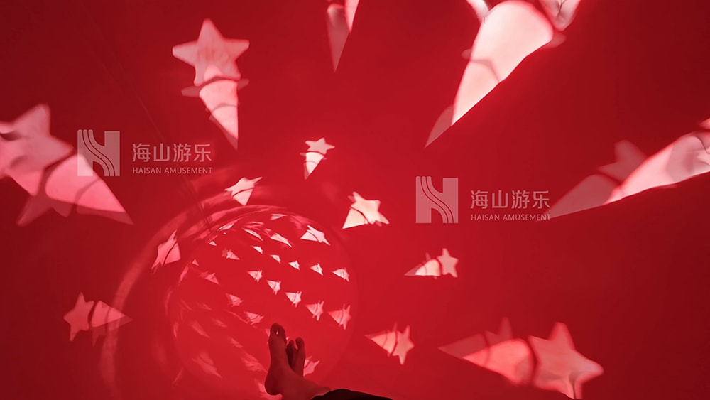 打破季节边界，定义全季狂欢｜超级魔法时空组合滑道，引领水乐园新纪元